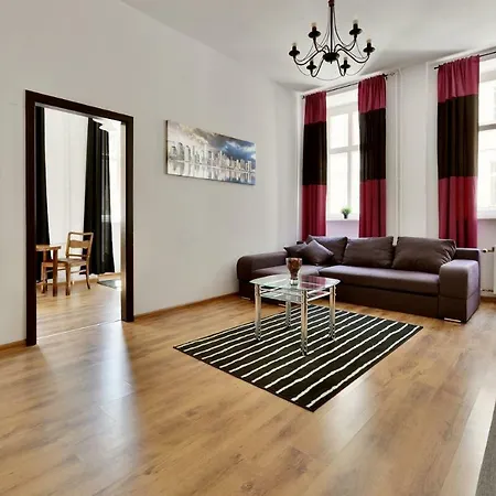 K&m Castle Kielbasnicza Daire *